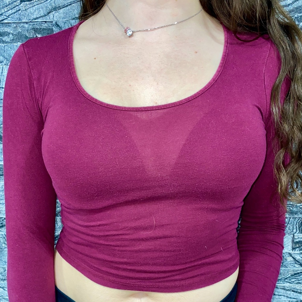 Long-sleeve crop